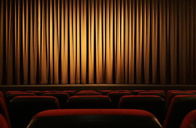 Cinema Odeon Firenze: una libreria Giunti tra le poltrone, ma i cittadini non vogliono