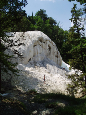 bagni san filippo
balena bianca
la balena bianca