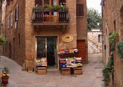 Pasquetta in Toscana
Cosa fare a Pasquetta se piove
Dove andare a Pasquetta in Toscana con la pioggia
Gite in Toscana con il maltempo
Idee per Pasquetta in caso di pioggia
Musei da visitare in Toscana quando piove
Terme in Toscana per una giornata di pioggia
Degustazioni vino Toscana
Borghi toscani da visitare al coperto
Pasquetta alternativa in Toscana
